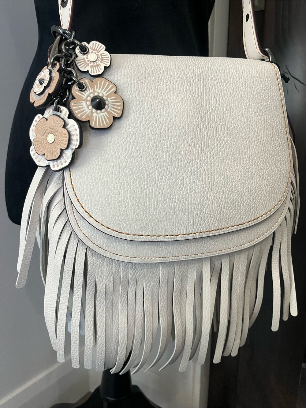 COACH 1941 SADDLE 23 BAG white LEATHER WITH FRINGE 29240 NWT